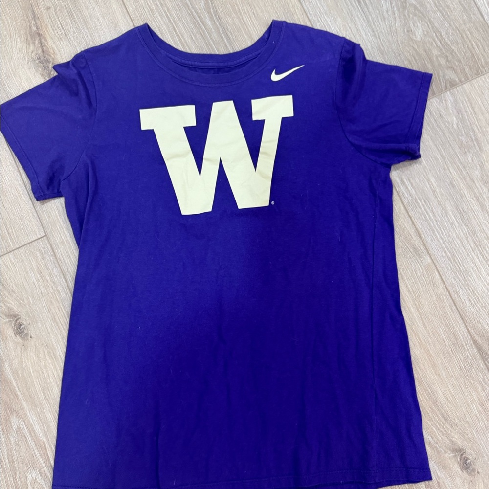 Nike Women’s University of Washington Huskies T-Shirt